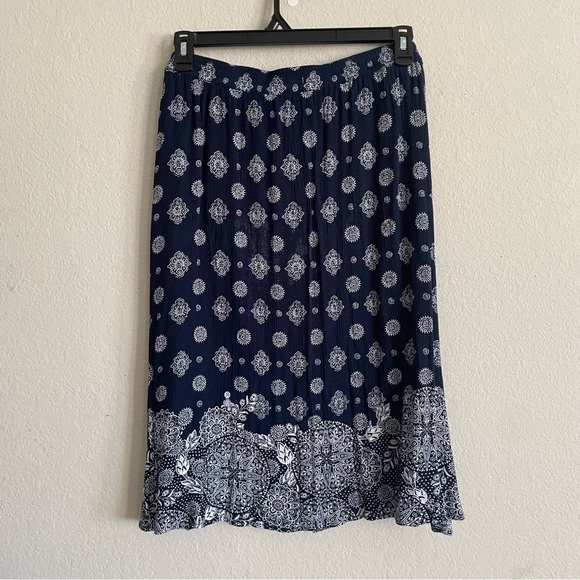 Westport woman’s Navy Blue Patterned Skirt size XL modest pull on flowy summer - Picture 7 of 7